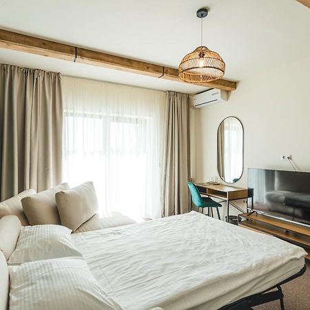 Stokker Hotel Орадеа Екстериор снимка