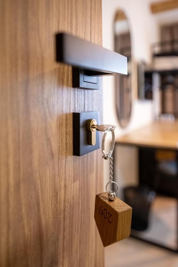 Stokker Hotel Орадеа Екстериор снимка