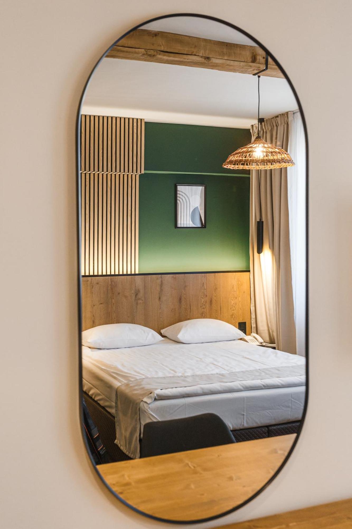 Stokker Hotel Орадеа Екстериор снимка