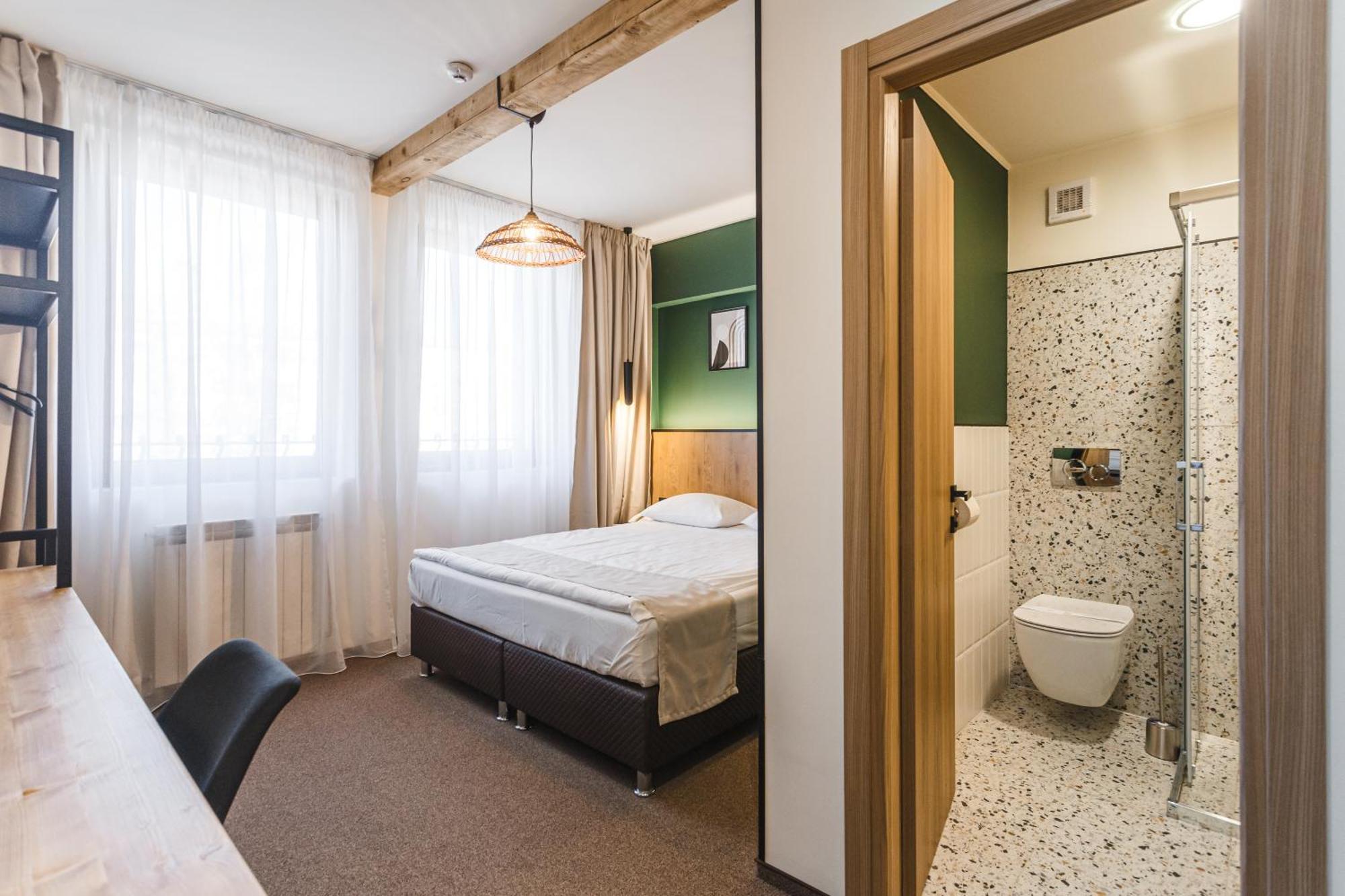 Stokker Hotel Орадеа Екстериор снимка