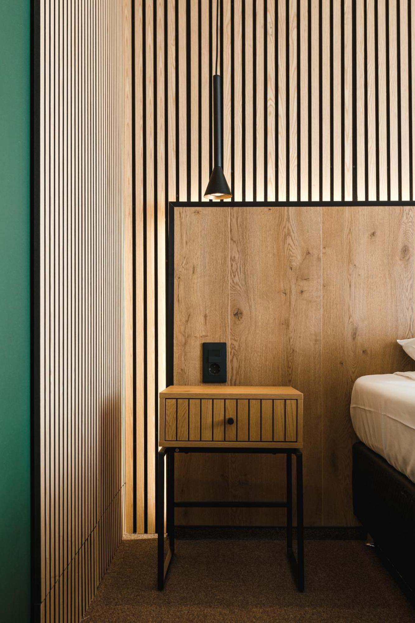 Stokker Hotel Орадеа Екстериор снимка